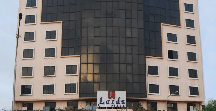Lords Plaza